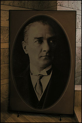 Zdjcie portretowe Ataturka