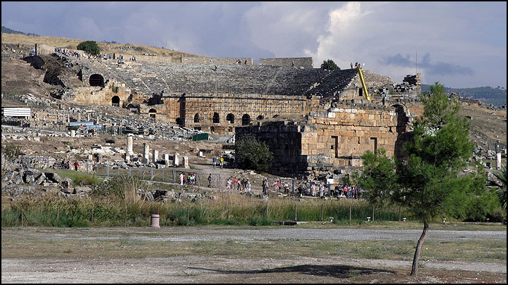 Grecki teatr w Hierapolis